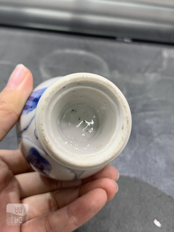 清康熙青花四美图瓜棱小瓶 - 图8